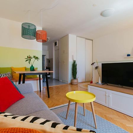 Charming Apartment In สปลิท ภายนอก รูปภาพ